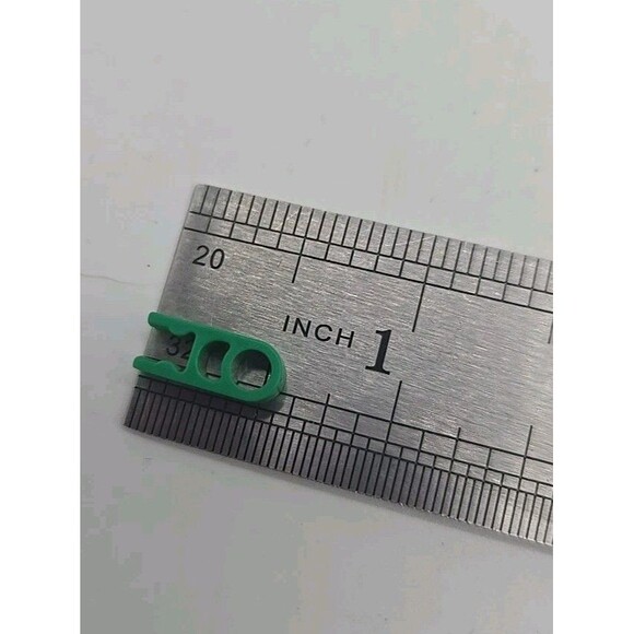 18 Micro K'NEX Green 1 Way Connectors Clips Knex Item #509012 Replacement Pieces - Picture 4 of 5